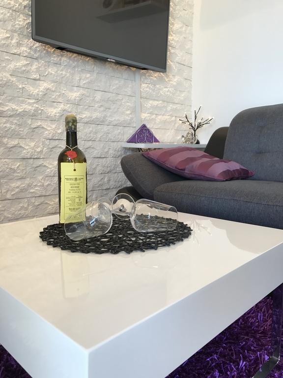 Sanja Apartment *
